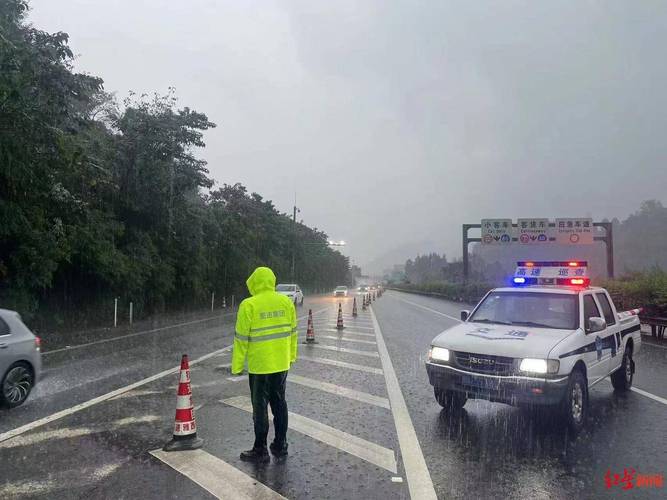 路面沉降 绵阳绕城高速南环线实行交通管制